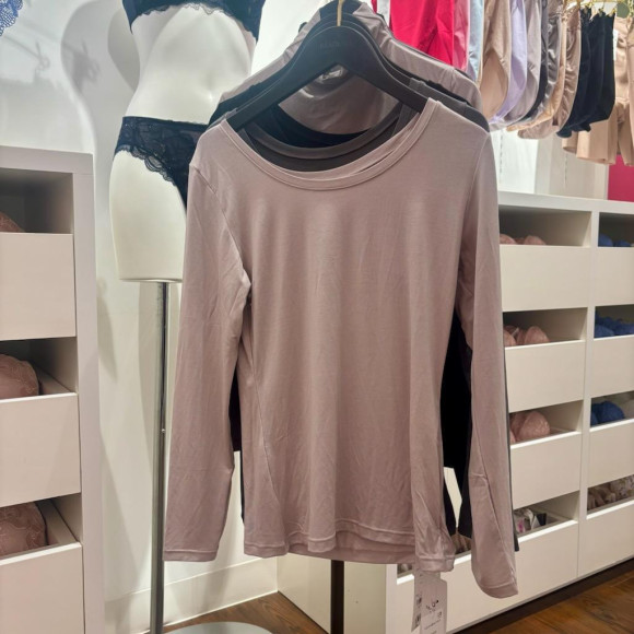 肌当たりなめらか♪シルク混インナーが新色追加で再登場！