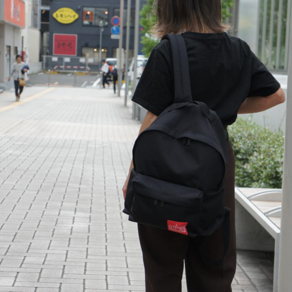 ☆服装を問わない！シンプルなバックパック！☆