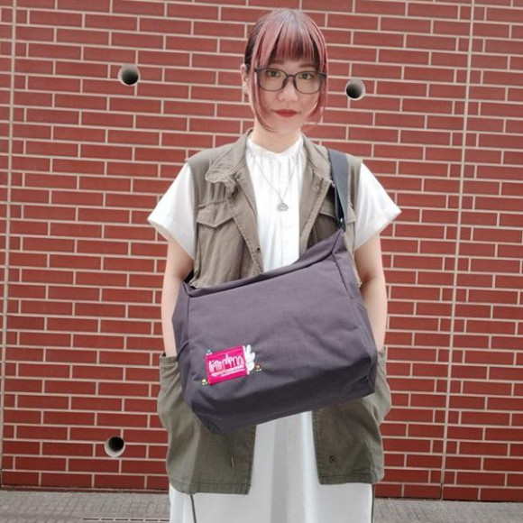 荷物が多くても安心！ショルダーバッグ