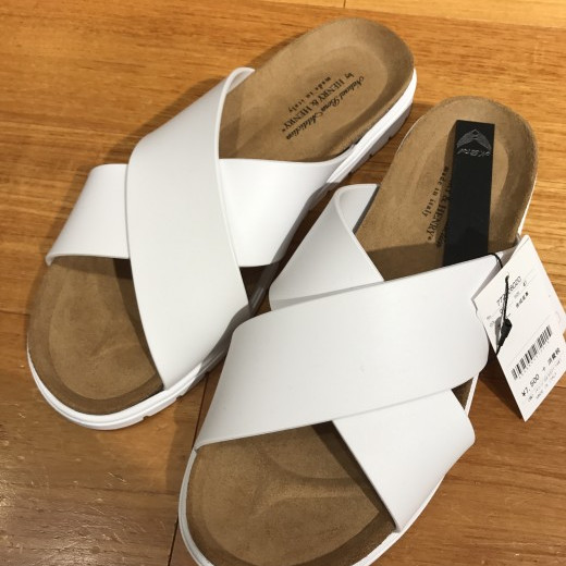 新作サンダル入荷！