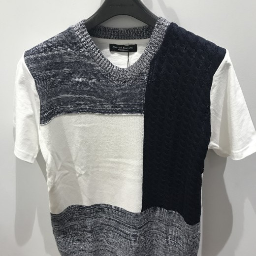 新作VネックニットTシャツ入荷！