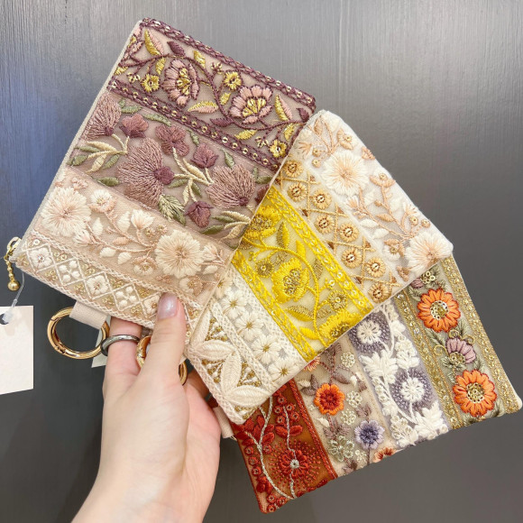インド刺繍ポーチ再入荷しました⭐︎