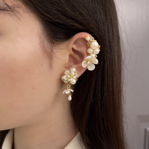 Recommended for bridal! Pearl and Flower Motif Accessories * Limited time