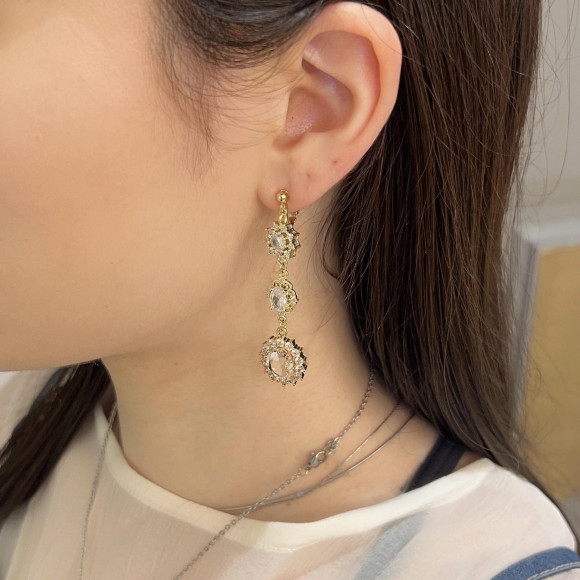 การจำกัดเครื่องประดับ * ระยะเวลาที่น่ารักแบบผู้ใหญ่ด้วยเซอร์โคเนียและความสว่างของ Swarovski