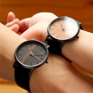 「WATCH 1100」文字盤に木目を使用した美しいシンプルな腕時計/ペアにもおススメ★