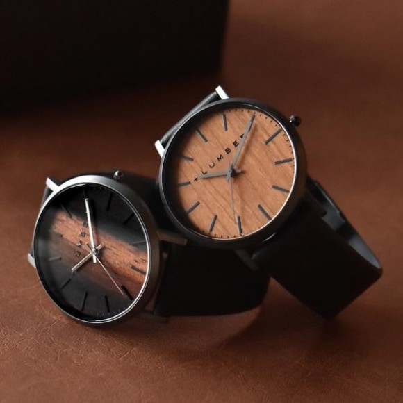 シンプルなスタイルが木目を際立たせる腕時計「WATCH 1100」