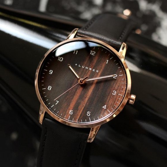 本木目と曲面ガラスが美しい腕時計「WATCH 8800」