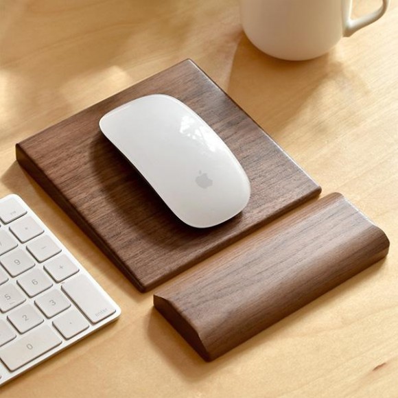 フレキシブルな木製マウスパッド「Mouse Pad」
