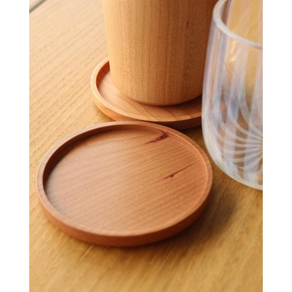 無垢材を使用した木製コースター「Coaster -Round-」