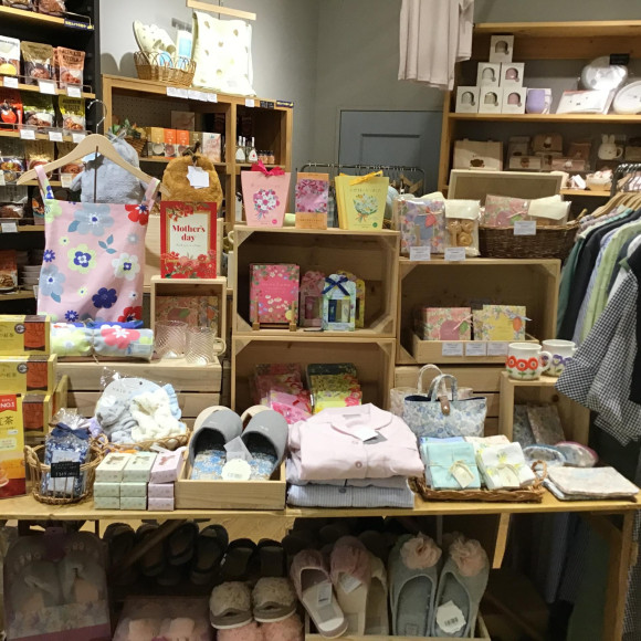 『母の日』に向けたアイテム入荷中です！