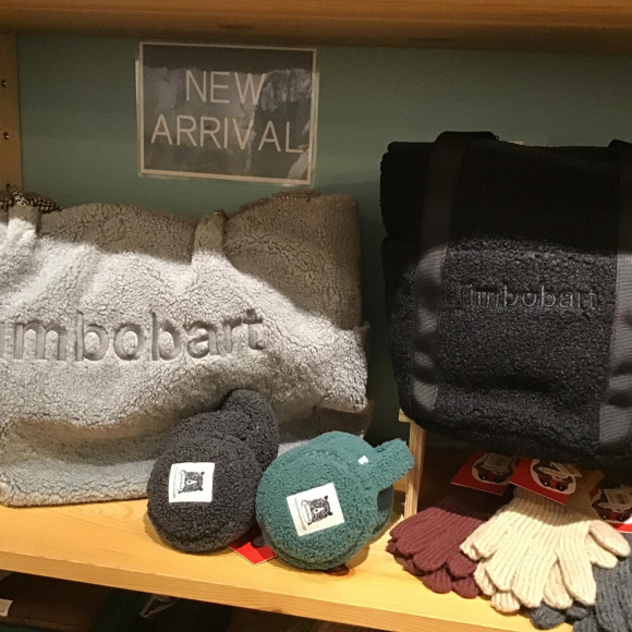 ジムボバート入荷中！