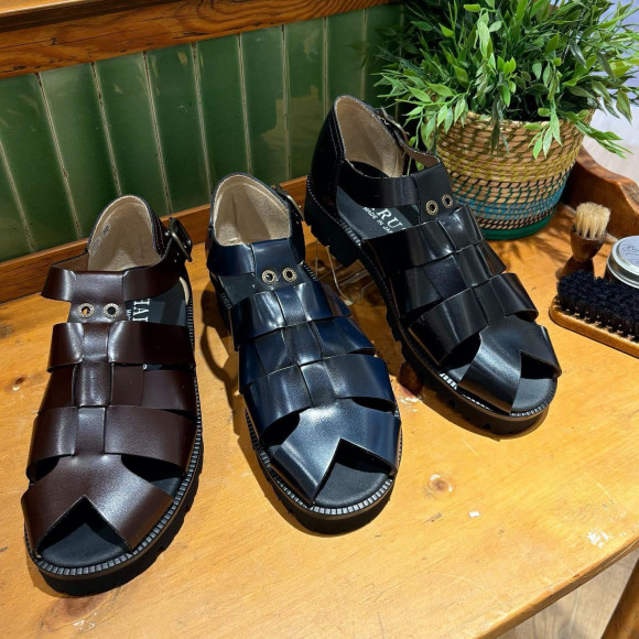 HARUTA　トラッドグルカサンダル