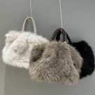 ファーショルダーバッグ