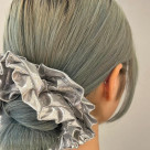 ボリュームサテンシュシュ