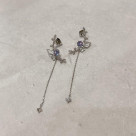 【金属アレルギー対応】ビジュー　バタフライモチーフ　シルバーポスト　ピアス