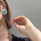 アシンメトリーボタンピアス