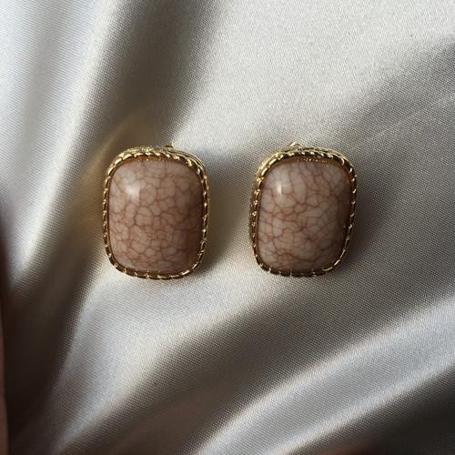 レトロ ボリューム デザイン ピアス