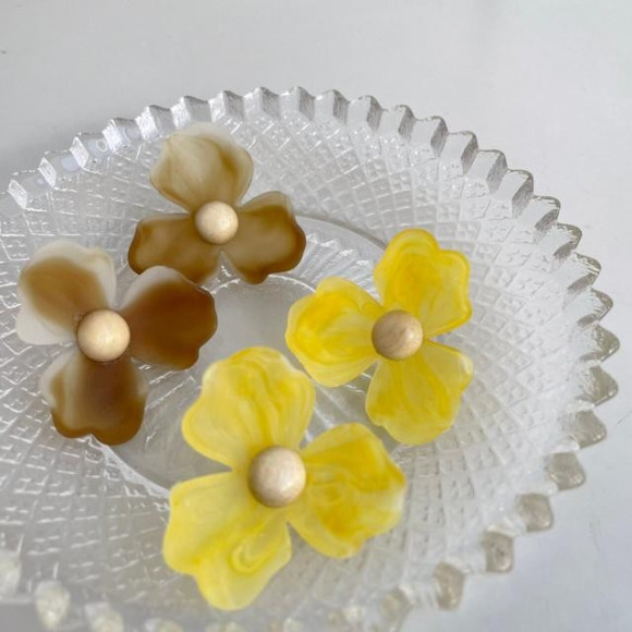 フラワーモチーフ ワイド ピアス