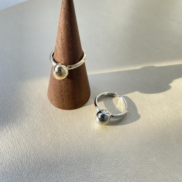 メタル ボール モチーフ リング