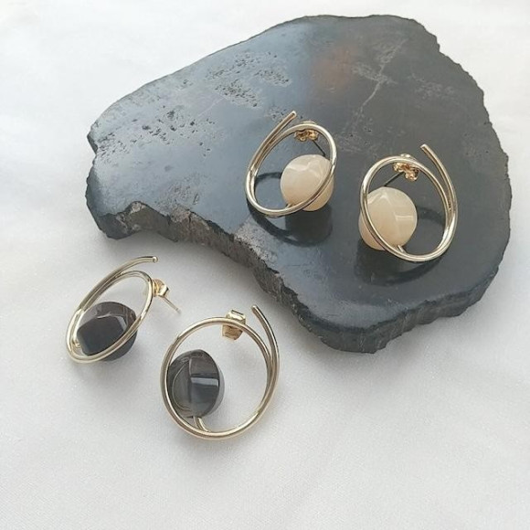 メタル サークル ストーン ミニ ピアス