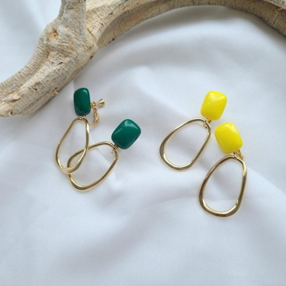 アクリル メタル フープ イヤリング