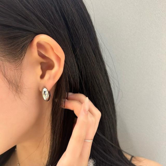 【金属アレルギー対応】プランプ ミニ フープ ピアス /silverポスト