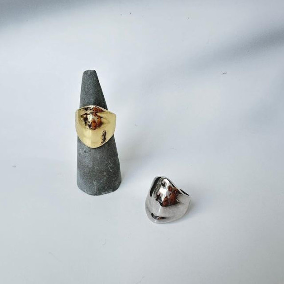 ボリューム メタル リング