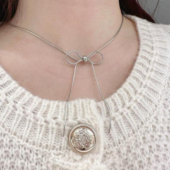 トレンドのリボンが可愛い♡シンプル リボン ネックレス