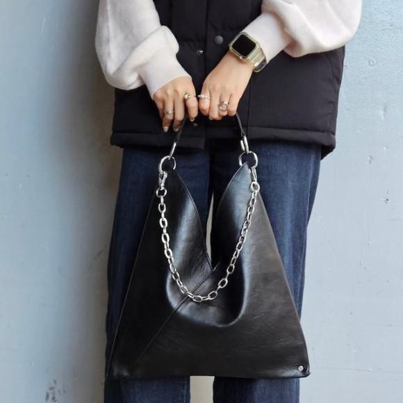 フェイク レザー トライアングル チェーン トートバッグ