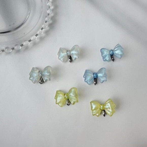 【金属アレルギー対応】アクリル リボン イヤリング/サージカルステンレス