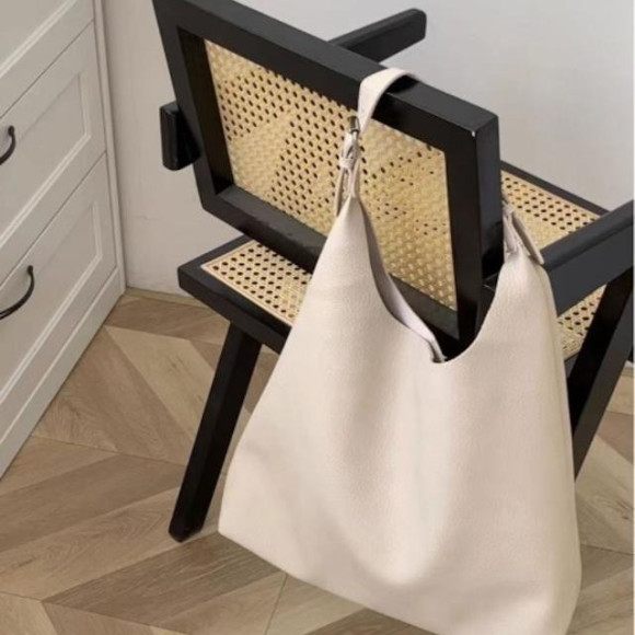 ワンショルダー フェイクレザー トートバッグ