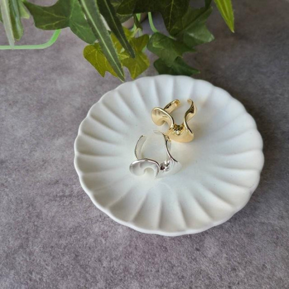 ウェーブ デザイン メタル リング