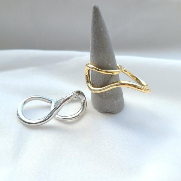 ダブルフィンガ― ニュアンス ライン リング