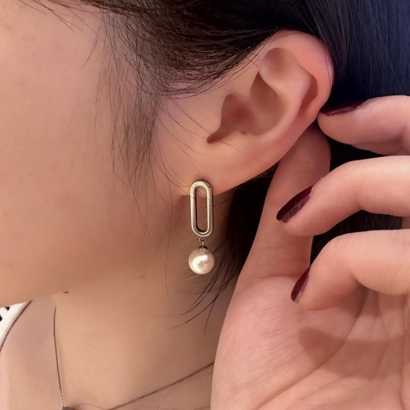 【金属アレルギー対応】フレーム パール ピアス/サージカルステンレス