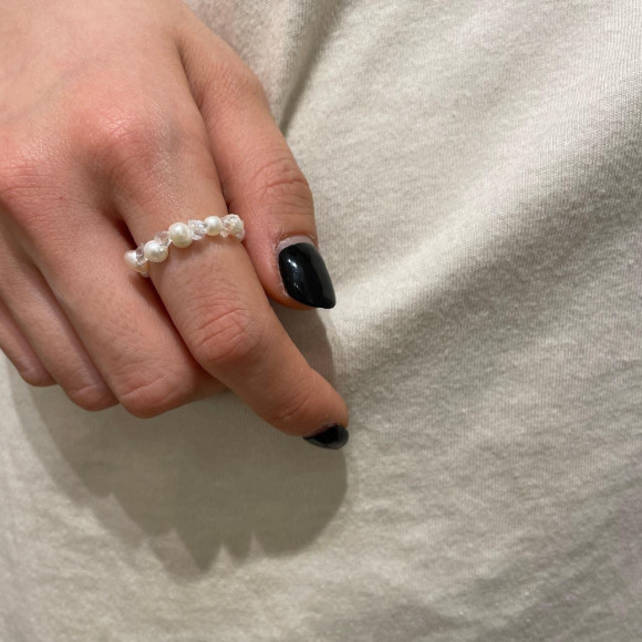 上品なデザインが使いやすい！淡水パール クリアビーズ リング 