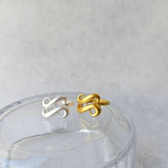 ニュアンス ウェーブ マット メタル リング