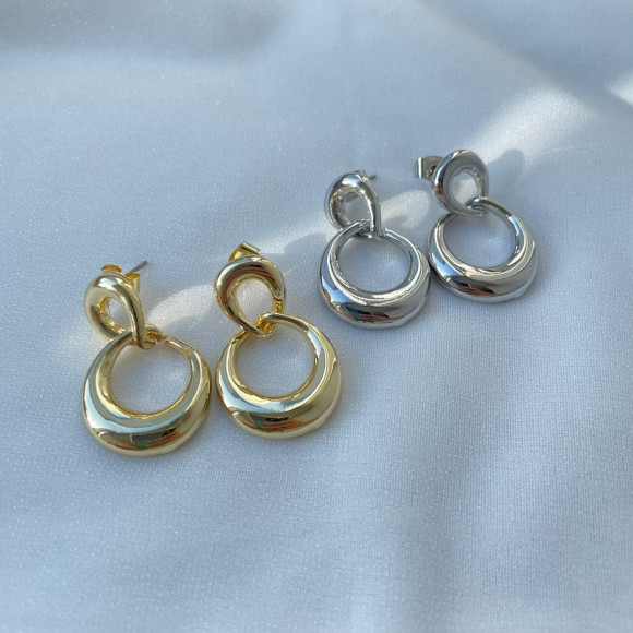 ダブル サークル プランプ ピアス 