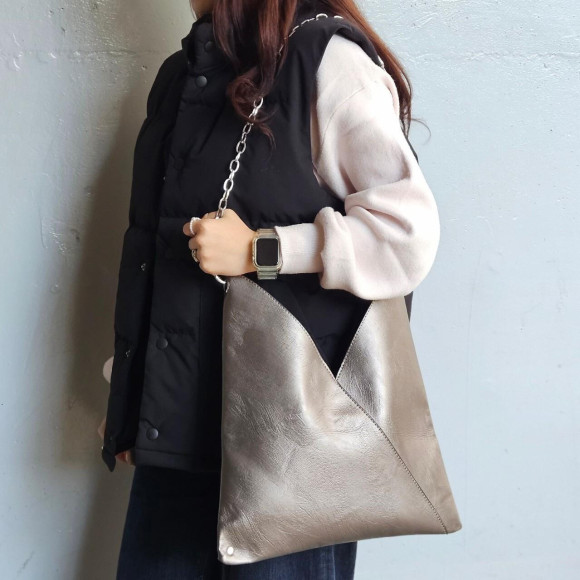 フェイク レザー トライアングル チェーン トートバッグ