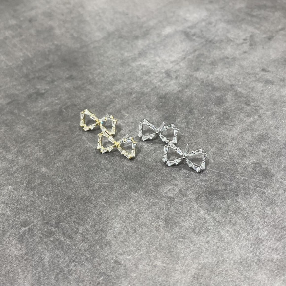 【金属アレルギー対応】リボンビジューピアス/樹脂