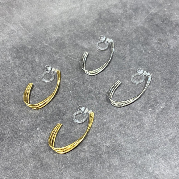 【金属アレルギー対応】フラット フープ ピアス / 樹脂