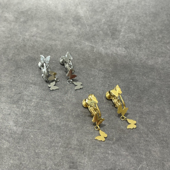 【金属アレルギー対応】バタフライ　ピアス/サージカルステンレス