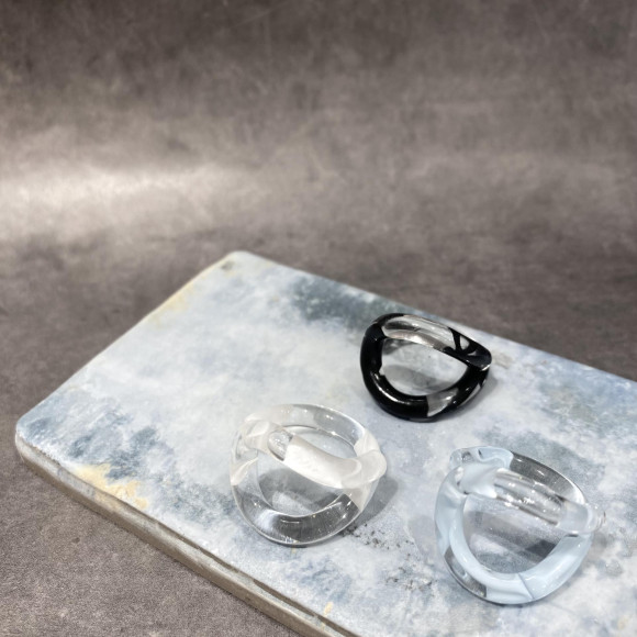 マダラアクリルリング