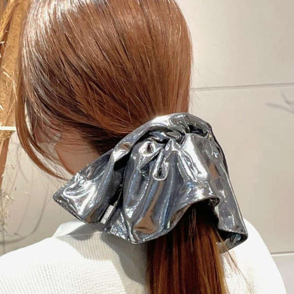 メタリック ボリュームシュシュ