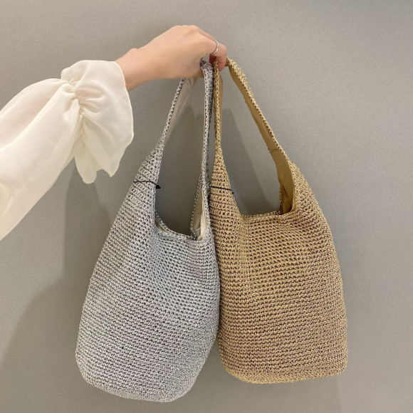 กระเป๋าเกี่ยวกับโลหะ