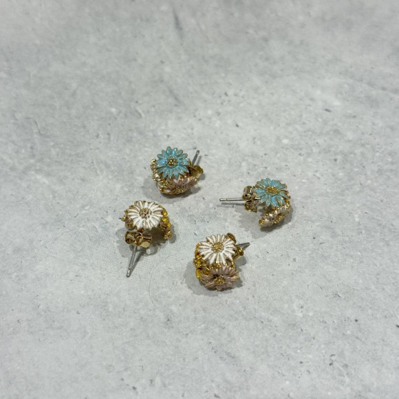 【金属アレルギー対応】フラワーモチーフ ピアス/シルバーポスト