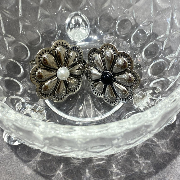 フラワーメタルリング