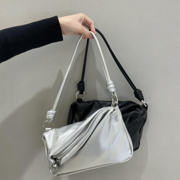 変形ショルダーバッグ