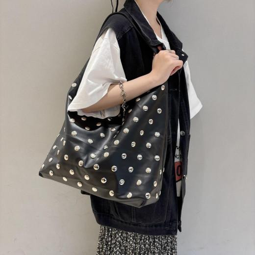スタッズ　トートバッグ