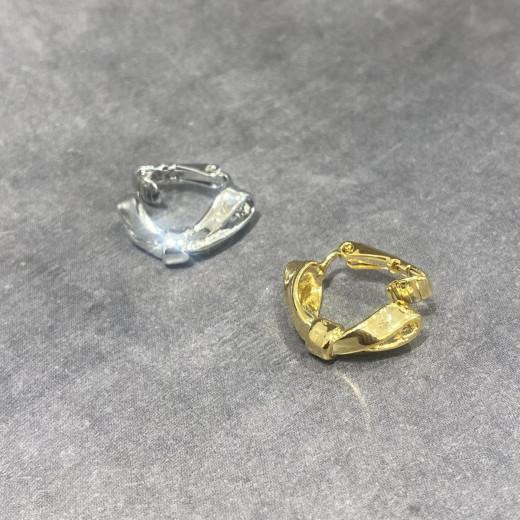 Metal ribbon earcuff