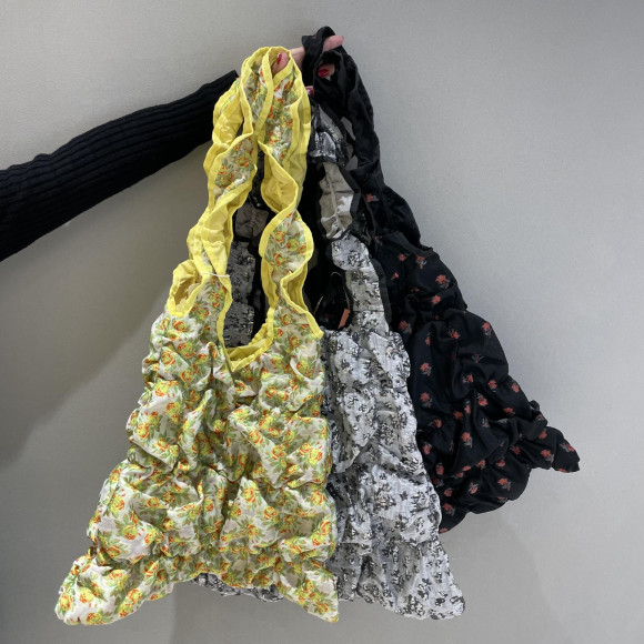 【キャセリーニ】花柄ギャザートートバッグ